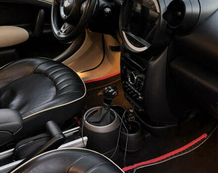 Белый Мини Кантримен, объемом двигателя 1.6 л и пробегом 160 тыс. км за 11000 $, фото 2 на Automoto.ua