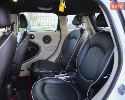 Белый Мини Кантримен, объемом двигателя 1.6 л и пробегом 170 тыс. км за 9900 $, фото 7 на Automoto.ua