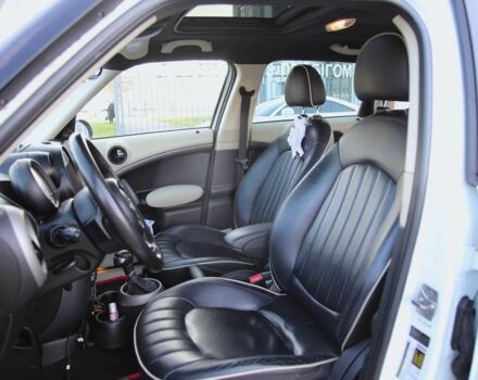 Білий Міні Кантрімен, об'ємом двигуна 1.6 л та пробігом 170 тис. км за 9900 $, фото 6 на Automoto.ua