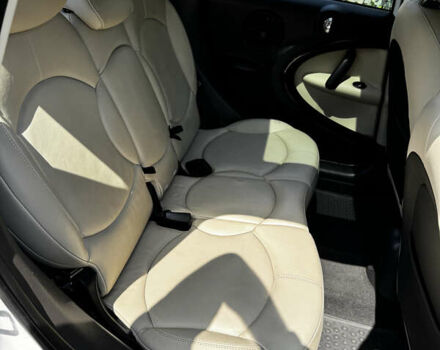 Белый Мини Кантримен, объемом двигателя 1.6 л и пробегом 160 тыс. км за 9900 $, фото 22 на Automoto.ua