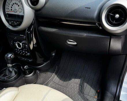 Белый Мини Кантримен, объемом двигателя 1.6 л и пробегом 160 тыс. км за 9900 $, фото 9 на Automoto.ua