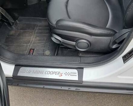 Белый Мини Кантримен, объемом двигателя 1.6 л и пробегом 200 тыс. км за 9790 $, фото 4 на Automoto.ua