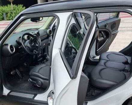 Белый Мини Кантримен, объемом двигателя 1.6 л и пробегом 200 тыс. км за 9790 $, фото 5 на Automoto.ua