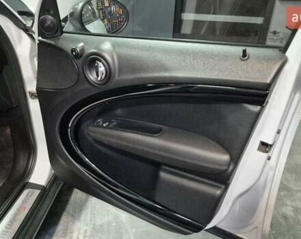 Белый Мини Кантримен, объемом двигателя 1.6 л и пробегом 176 тыс. км за 12500 $, фото 11 на Automoto.ua