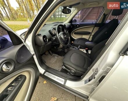 Белый Мини Кантримен, объемом двигателя 2 л и пробегом 185 тыс. км за 12250 $, фото 19 на Automoto.ua