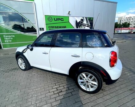 Мини Кантримен 2013 в Киеве на Automoto.ua Белый Мини Кантримен, объемом двигателя 1.6 л и пробегом 155 тыс. км за 10200 $, фото 7 на Automoto.ua