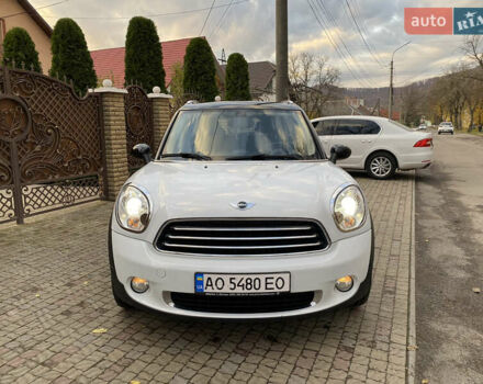 Белый Мини Кантримен, объемом двигателя 1.6 л и пробегом 155 тыс. км за 10800 $, фото 2 на Automoto.ua