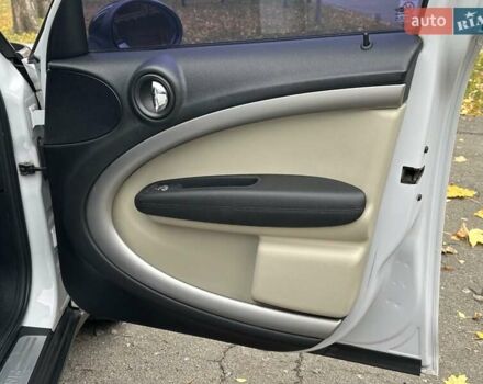 Белый Мини Кантримен, объемом двигателя 2 л и пробегом 185 тыс. км за 12250 $, фото 35 на Automoto.ua