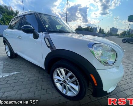 Мини Кантримен 2013 в Киеве на Automoto.ua Белый Мини Кантримен, объемом двигателя 1.6 л и пробегом 155 тыс. км за 10200 $, фото 6 на Automoto.ua