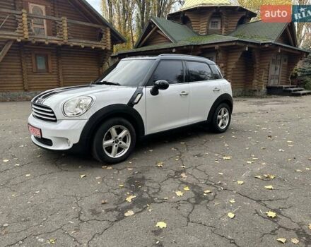 Белый Мини Кантримен, объемом двигателя 2 л и пробегом 185 тыс. км за 12250 $, фото 3 на Automoto.ua