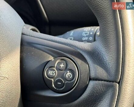 Білий Міні Кантрімен, об'ємом двигуна 1.6 л та пробігом 150 тис. км за 8800 $, фото 83 на Automoto.ua