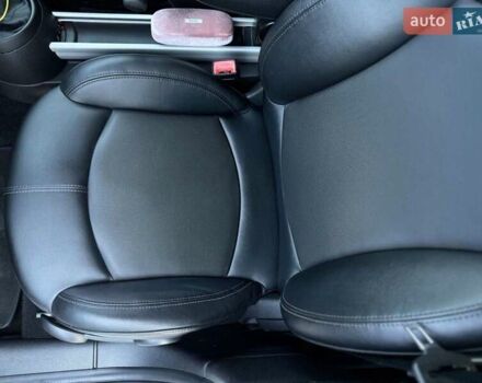 Белый Мини Кантримен, объемом двигателя 1.6 л и пробегом 86 тыс. км за 10999 $, фото 23 на Automoto.ua