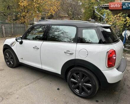 Білий Міні Кантрімен, об'ємом двигуна 2 л та пробігом 140 тис. км за 16500 $, фото 2 на Automoto.ua