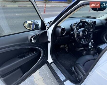 Белый Мини Кантримен, объемом двигателя 1.6 л и пробегом 86 тыс. км за 10999 $, фото 24 на Automoto.ua