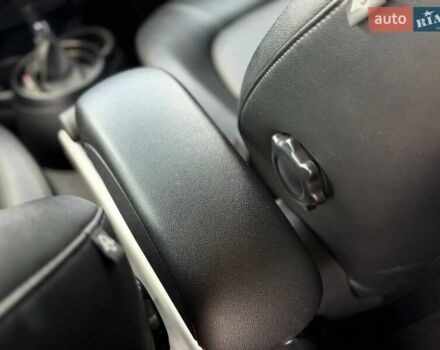 Белый Мини Кантримен, объемом двигателя 1.6 л и пробегом 146 тыс. км за 11900 $, фото 26 на Automoto.ua