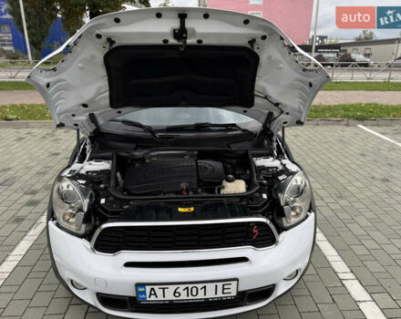 Білий Міні Кантрімен, об'ємом двигуна 2 л та пробігом 220 тис. км за 12400 $, фото 28 на Automoto.ua