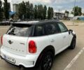 Белый Мини Кантримен, объемом двигателя 1.6 л и пробегом 154 тыс. км за 10800 $, фото 5 на Automoto.ua