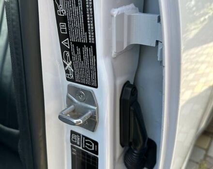 Білий Міні Кантрімен, об'ємом двигуна 2 л та пробігом 140 тис. км за 16500 $, фото 7 на Automoto.ua