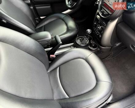 Белый Мини Кантримен, объемом двигателя 1.6 л и пробегом 146 тыс. км за 11900 $, фото 29 на Automoto.ua