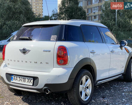 Мини Кантримен 2015 в Киеве на Automoto.ua Белый Мини Кантримен, объемом двигателя 1.6 л и пробегом 153 тыс. км за 12899 $, фото 5 на Automoto.ua