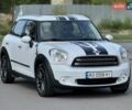 Белый Мини Кантримен, объемом двигателя 2 л и пробегом 103 тыс. км за 15900 $, фото 1 на Automoto.ua