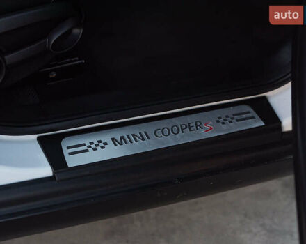 Белый Мини Кантримен, объемом двигателя 1.6 л и пробегом 97 тыс. км за 13600 $, фото 6 на Automoto.ua