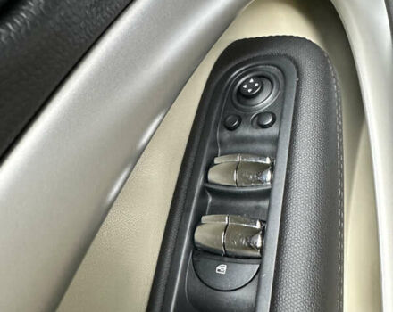 Белый Мини Кантримен, объемом двигателя 2 л и пробегом 117 тыс. км за 14850 $, фото 20 на Automoto.ua