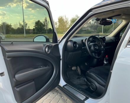 Белый Мини Кантримен, объемом двигателя 1.6 л и пробегом 110 тыс. км за 12600 $, фото 16 на Automoto.ua