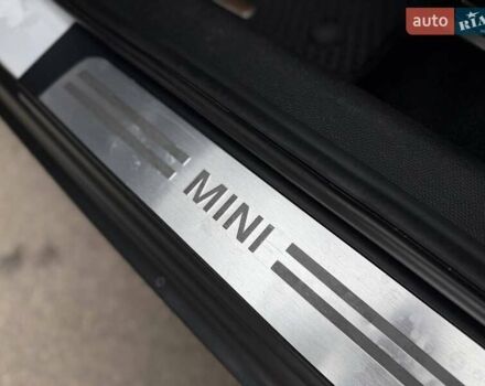 Белый Мини Кантримен, объемом двигателя 1.6 л и пробегом 107 тыс. км за 11490 $, фото 14 на Automoto.ua