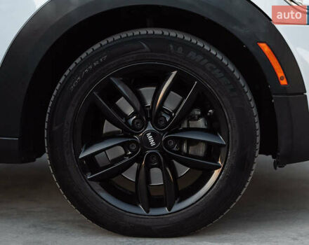 Белый Мини Кантримен, объемом двигателя 1.6 л и пробегом 97 тыс. км за 13600 $, фото 1 на Automoto.ua