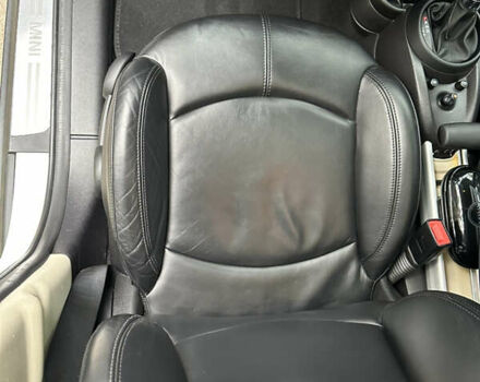 Белый Мини Кантримен, объемом двигателя 2 л и пробегом 117 тыс. км за 14850 $, фото 6 на Automoto.ua