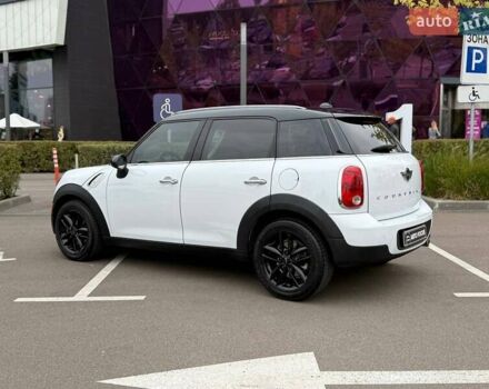 Белый Мини Кантримен, объемом двигателя 1.6 л и пробегом 107 тыс. км за 11490 $, фото 6 на Automoto.ua