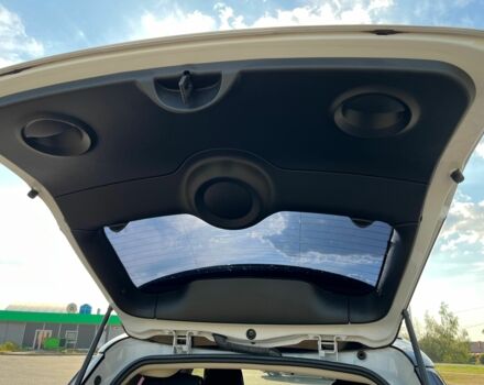 Белый Мини Кантримен, объемом двигателя 1.6 л и пробегом 110 тыс. км за 12600 $, фото 9 на Automoto.ua