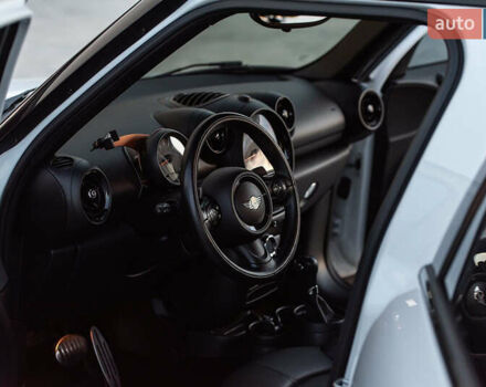 Белый Мини Кантримен, объемом двигателя 1.6 л и пробегом 97 тыс. км за 13600 $, фото 2 на Automoto.ua