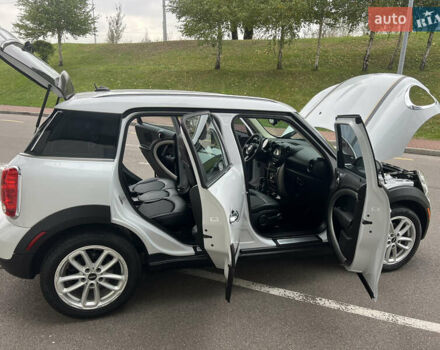Білий Міні Кантрімен, об'ємом двигуна 1.6 л та пробігом 172 тис. км за 13300 $, фото 25 на Automoto.ua