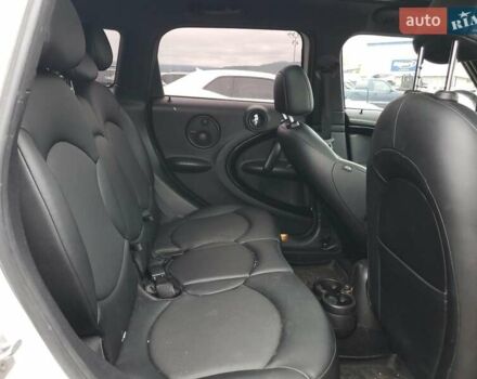 Білий Міні Кантрімен, об'ємом двигуна 1.6 л та пробігом 132 тис. км за 1300 $, фото 9 на Automoto.ua