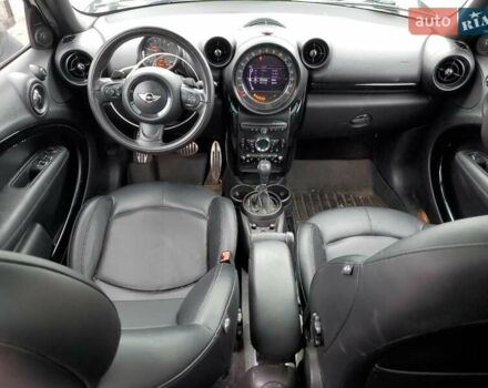 Білий Міні Кантрімен, об'ємом двигуна 1.6 л та пробігом 132 тис. км за 1300 $, фото 7 на Automoto.ua