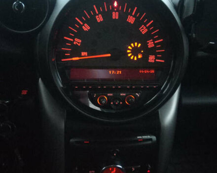 Білий Міні Кантрімен, об'ємом двигуна 1.6 л та пробігом 68 тис. км за 14700 $, фото 21 на Automoto.ua