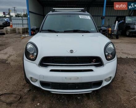 Білий Міні Кантрімен, об'ємом двигуна 1.6 л та пробігом 132 тис. км за 1300 $, фото 4 на Automoto.ua