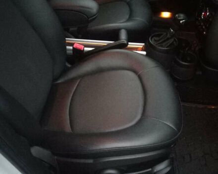 Білий Міні Кантрімен, об'ємом двигуна 1.6 л та пробігом 68 тис. км за 14700 $, фото 13 на Automoto.ua