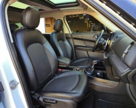 Белый Мини Кантримен, объемом двигателя 1.5 л и пробегом 45 тыс. км за 6800 $, фото 11 на Automoto.ua