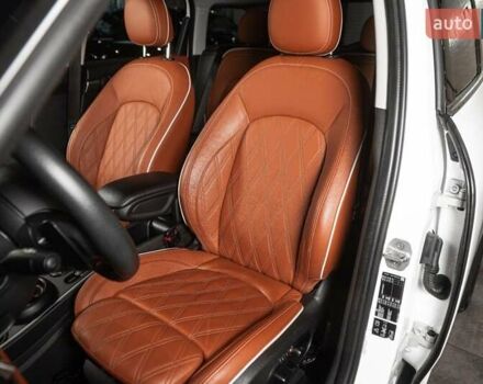 Белый Мини Кантримен, объемом двигателя 2 л и пробегом 50 тыс. км за 32800 $, фото 1 на Automoto.ua