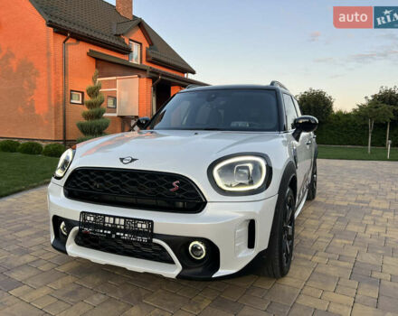 Белый Мини Кантримен, объемом двигателя 2 л и пробегом 45 тыс. км за 30500 $, фото 2 на Automoto.ua