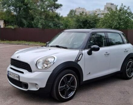 Білий Міні Кантрімен, об'ємом двигуна 2 л та пробігом 217 тис. км за 11500 $, фото 1 на Automoto.ua