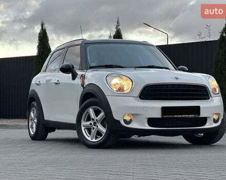 Білий Міні Кантрімен, об'ємом двигуна 2 л та пробігом 190 тис. км за 11500 $, фото 1 на Automoto.ua