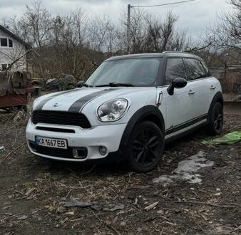 Білий Міні Кантрімен, об'ємом двигуна 1.6 л та пробігом 192 тис. км за 7500 $, фото 1 на Automoto.ua