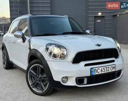 Белый Мини Кантримен, объемом двигателя 2 л и пробегом 149 тыс. км за 11650 $, фото 1 на Automoto.ua
