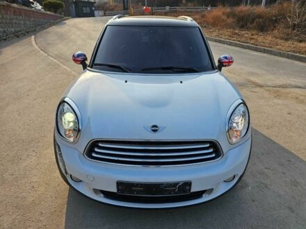 Білий Міні Кантрімен, об'ємом двигуна 2 л та пробігом 78 тис. км за 2750 $, фото 1 на Automoto.ua