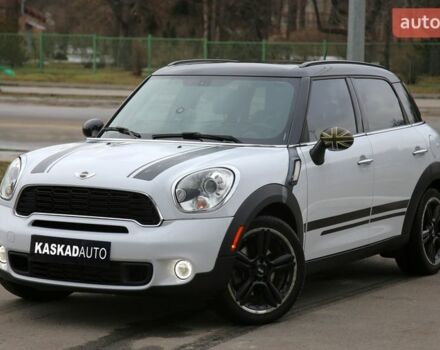 Білий Міні Кантрімен, об'ємом двигуна 1.6 л та пробігом 128 тис. км за 10500 $, фото 1 на Automoto.ua