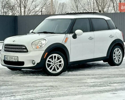 Білий Міні Кантрімен, об'ємом двигуна 1.6 л та пробігом 107 тис. км за 11111 $, фото 1 на Automoto.ua